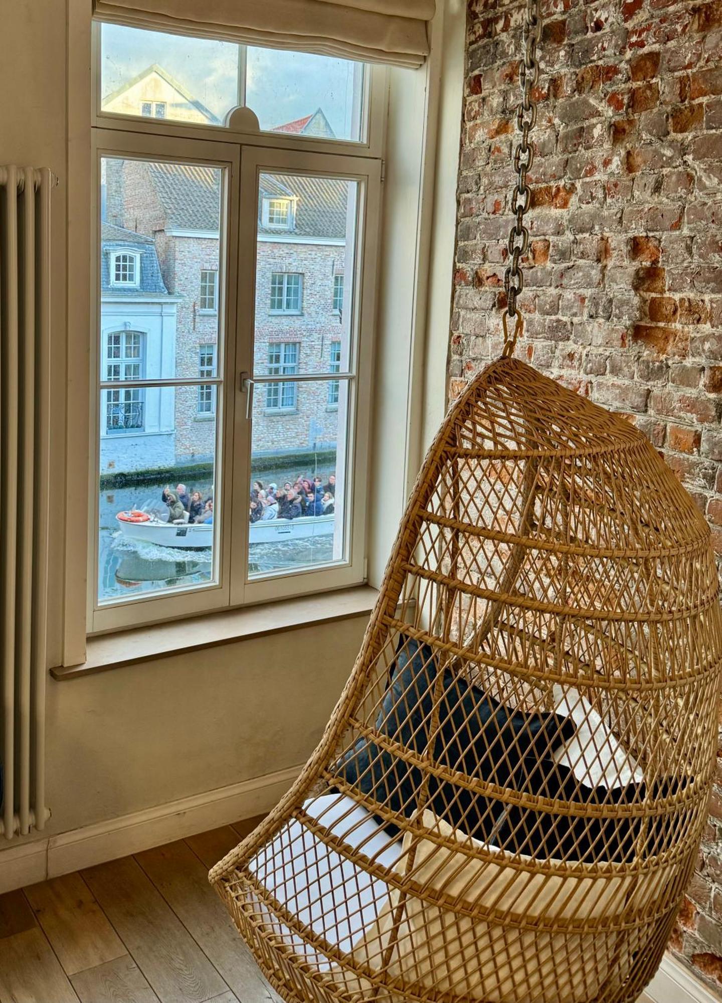 Sleeping Swan Bed & Breakfast Brugge Bagian luar foto