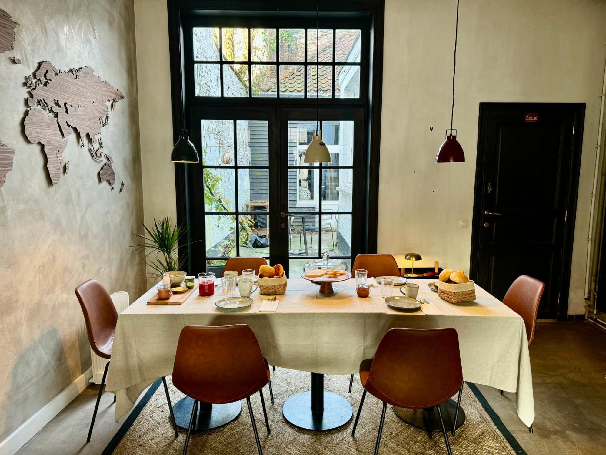 Sleeping Swan Bed & Breakfast Brugge Bagian luar foto