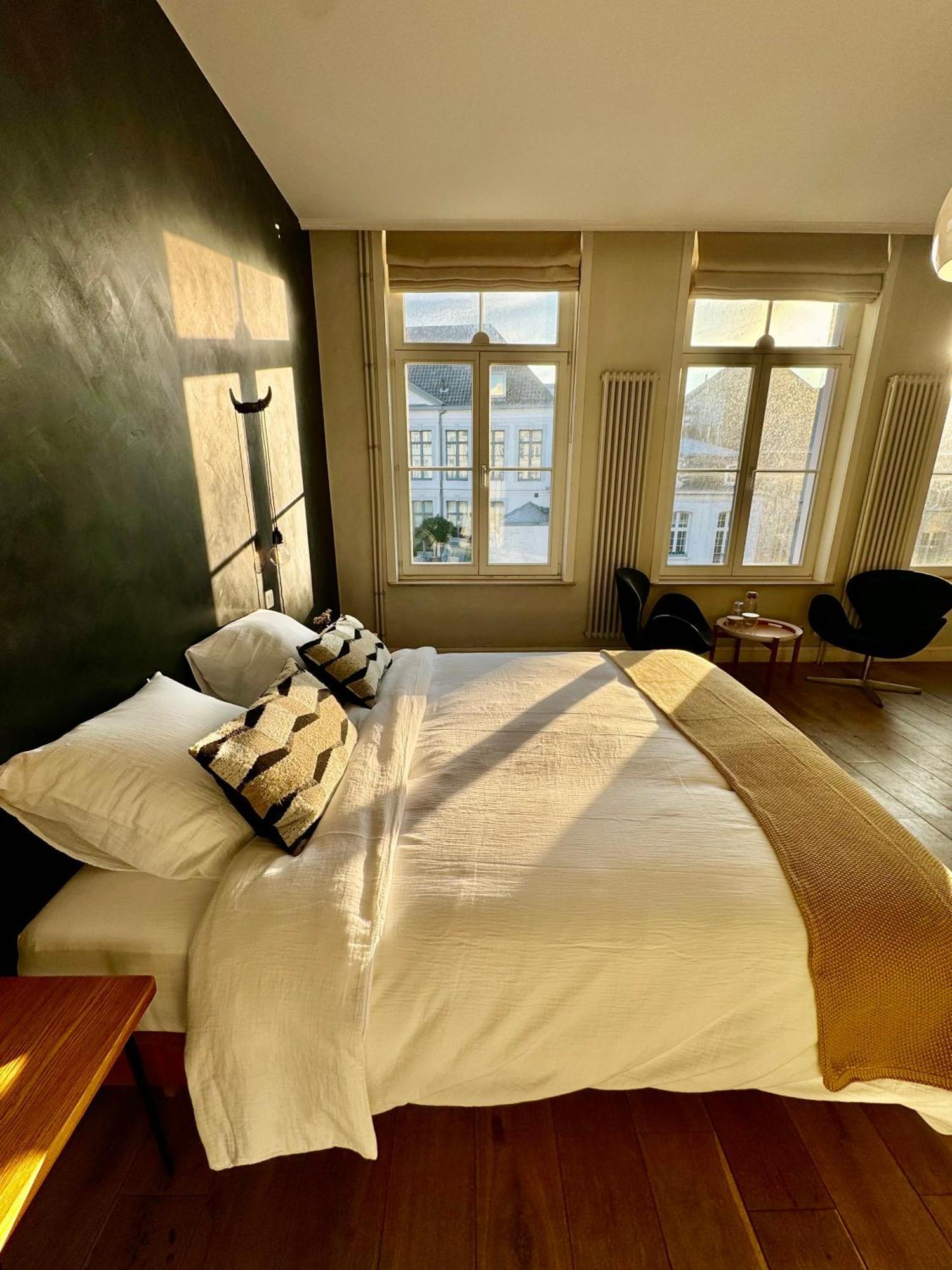 Sleeping Swan Bed & Breakfast Brugge Bagian luar foto