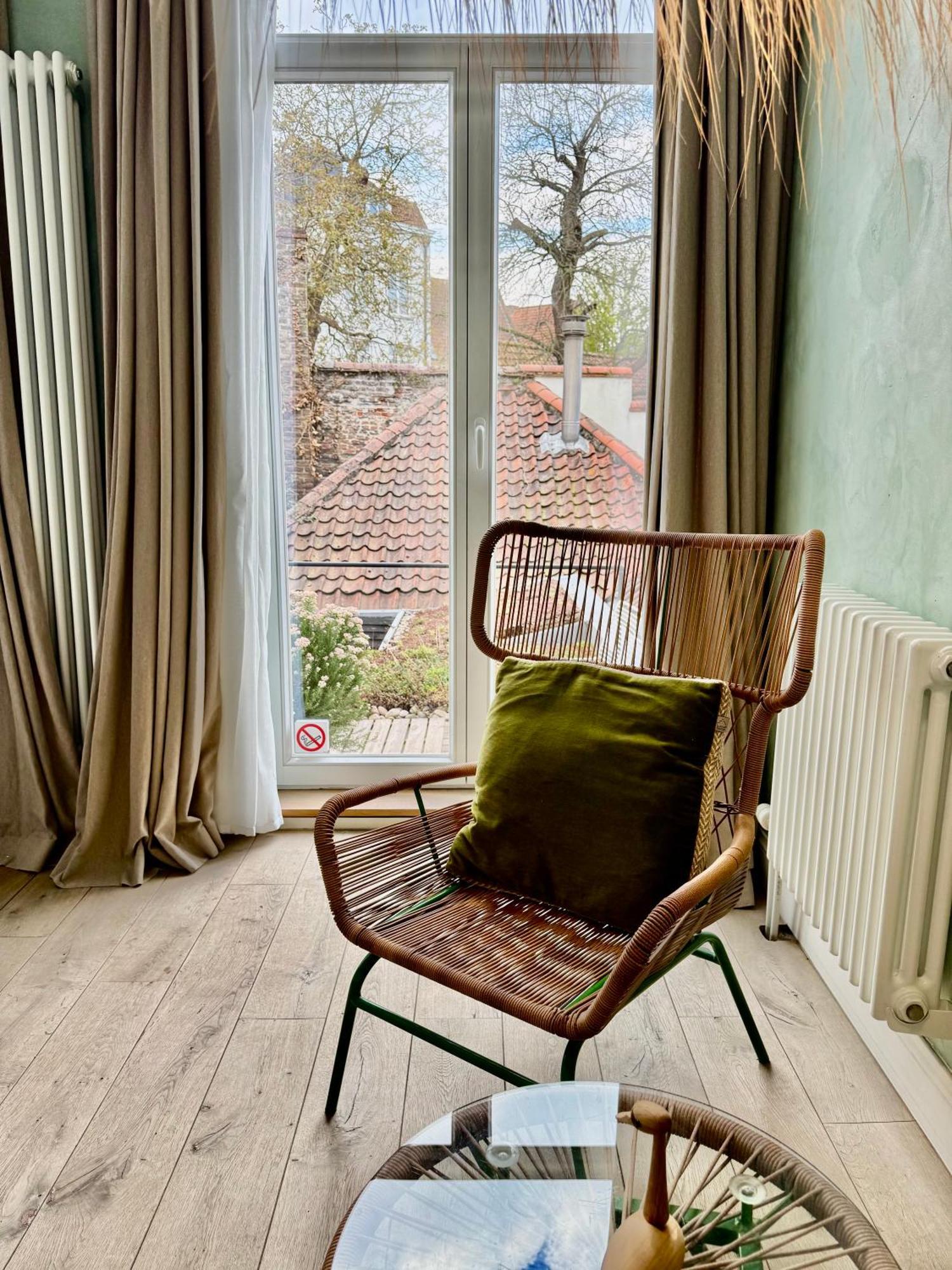 Sleeping Swan Bed & Breakfast Brugge Bagian luar foto